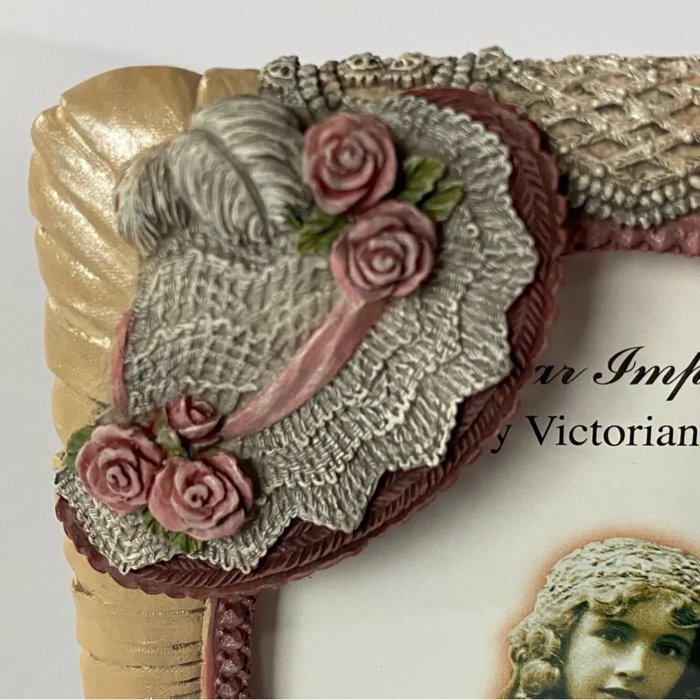 Victorian Style Picture Frame Vintage 3.5 X 5”Photo Hand Painted 3D EUC Hat lace